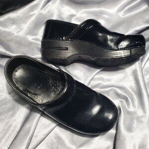 DANSKO black patent clog shoes SZ 39